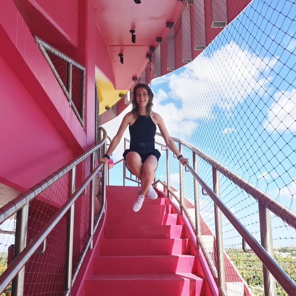 Nicole - Picture 6 of 7